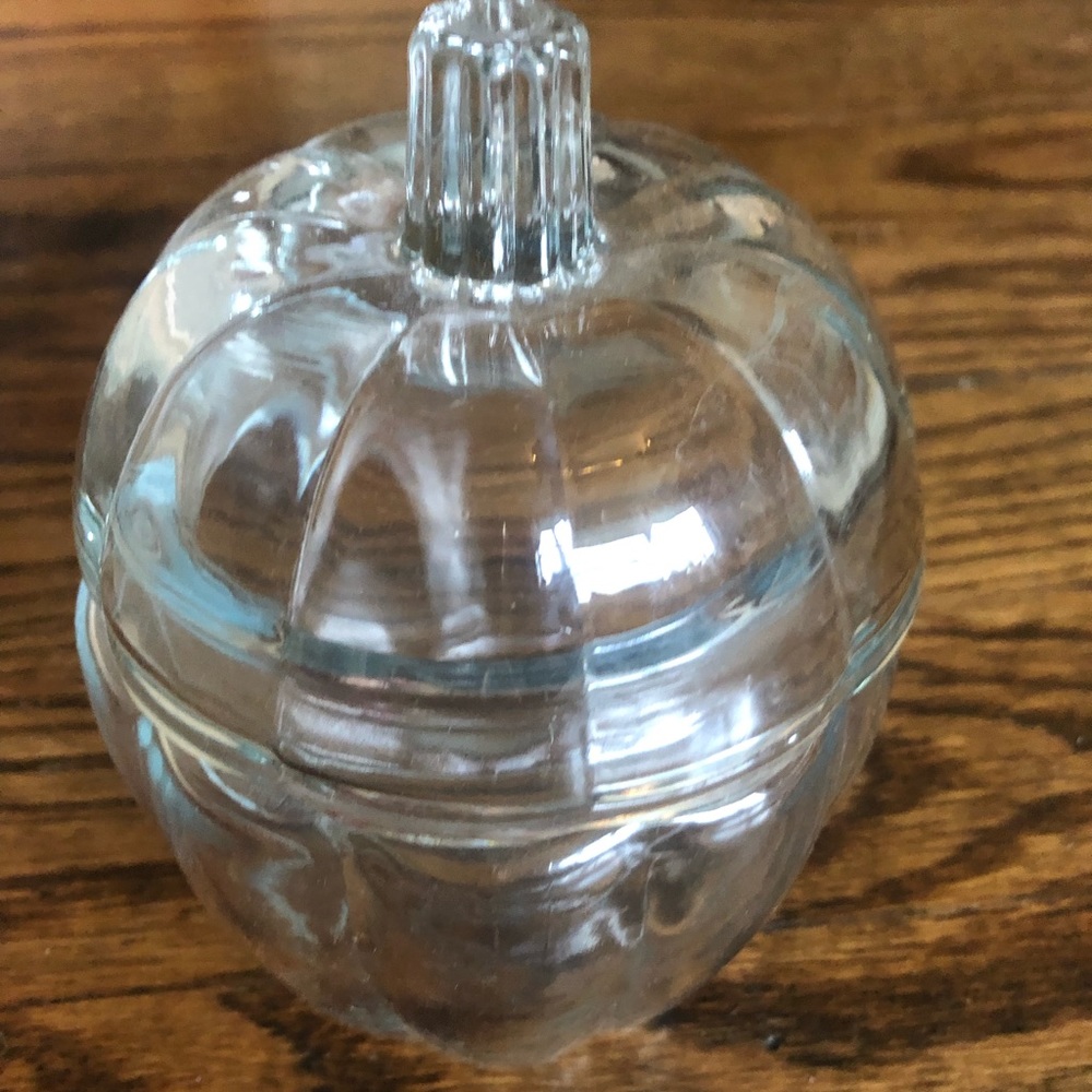 Small glass decorative pumpkin